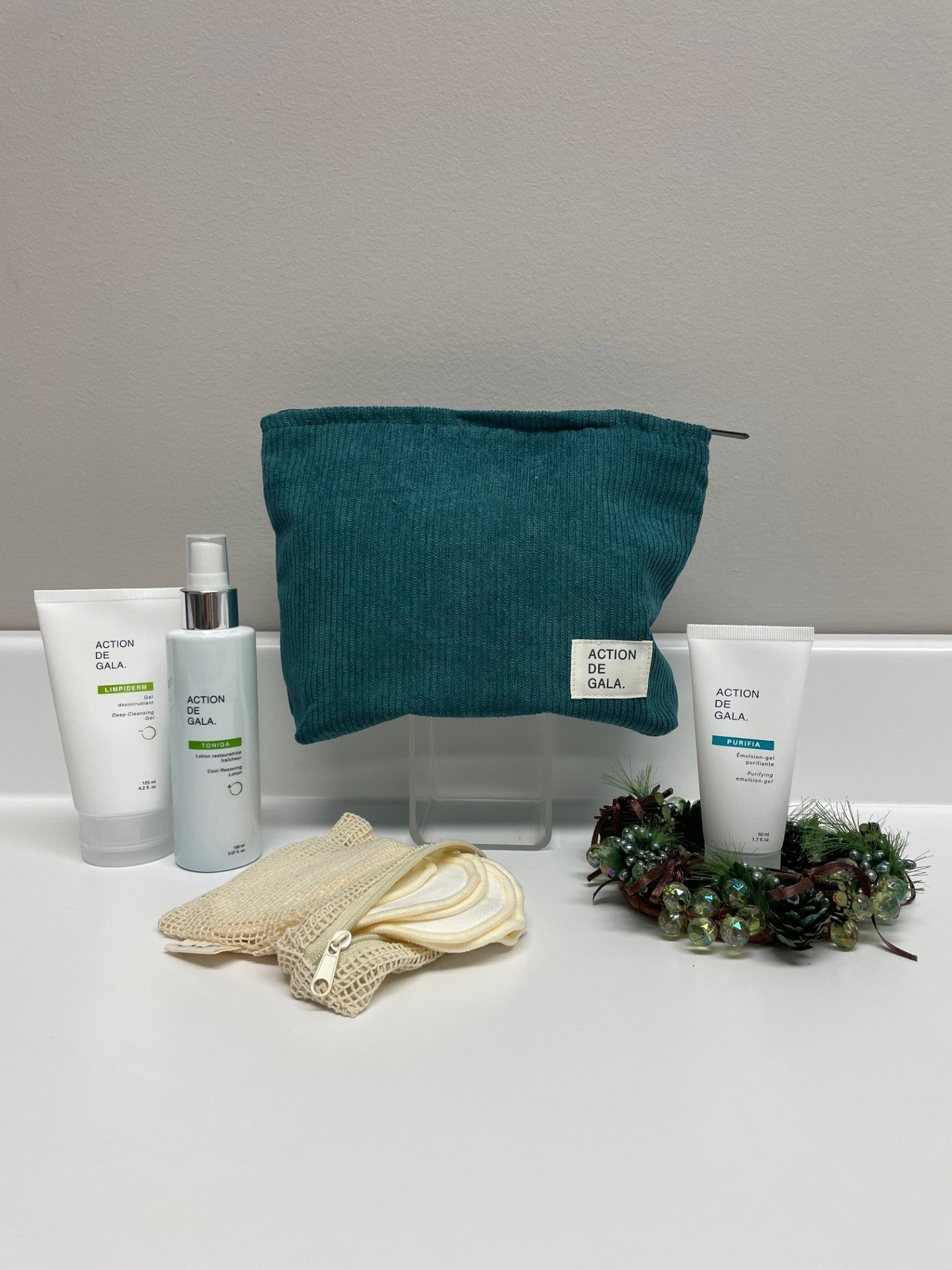 Christmas - Purity Ritual by Action de Gala